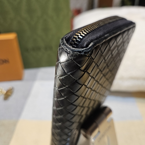 ￼￼Bottega Veneta Intrecciato Zip-Around Wallet (Vintage quality) - Picture 6 of 15